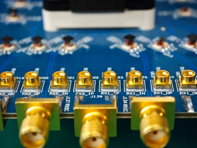 Spectrum analysers, power meters and phase noise analysers for RF measurement